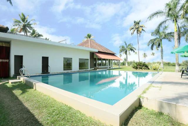 Manor Back Water Resort Kumarakom Exterior photo
